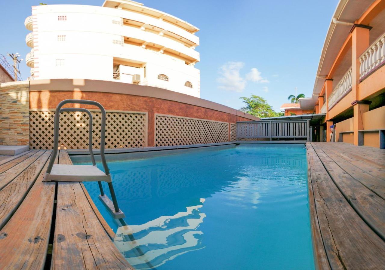 Uw Oasis Hotel Ла-Сейба Экстерьер фото